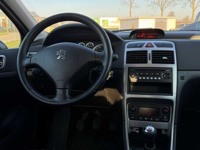 Peugeot 307 break 1.6-16v xs premium 2005 | 42-rv-vl iaw - afbeelding 9 van  23