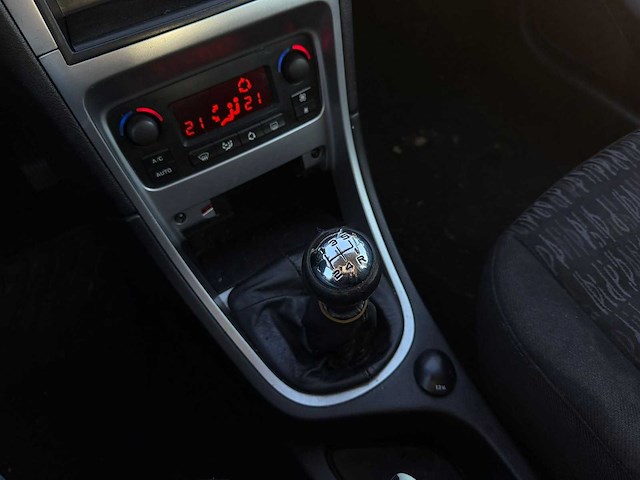 Peugeot 307 break 1.6-16v xs premium 2005 | 42-rv-vl iaw - afbeelding 6 van  23
