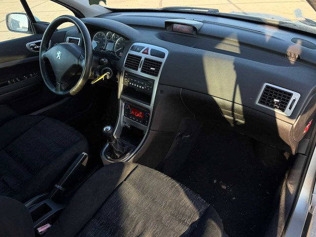 Peugeot 307 break 1.6-16v xs premium 2005 | 42-rv-vl iaw - afbeelding 11 van  23