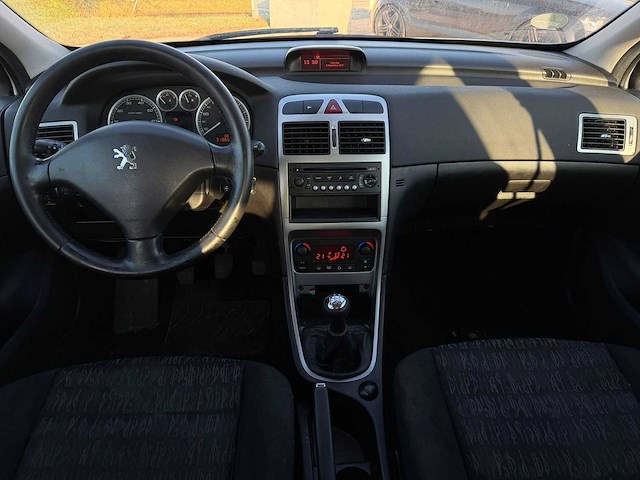 Peugeot 307 break 1.6-16v xs premium 2005 | 42-rv-vl iaw - afbeelding 5 van  16