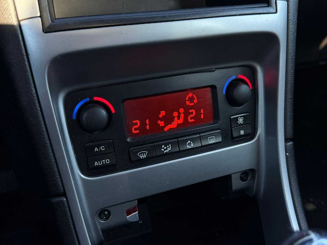 Peugeot 307 break 1.6-16v xs premium 2005 | 42-rv-vl - afbeelding 10 van  18