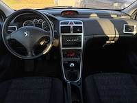 Peugeot 307 break 1.6-16v xs premium 2005 | 42-rv-vl - afbeelding 15 van  18