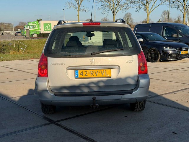 Peugeot 307 break 1.6-16v xs premium 2005 | 42-rv-vl - afbeelding 18 van  18