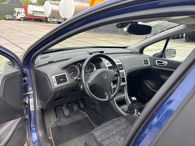 Peugeot 307 break 1.6-16v xs premium 2005 | 68-rx-hr - afbeelding 11 van  13