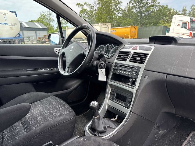 Peugeot 307 break 1.6-16v xs premium 2005 | 68-rx-hr - afbeelding 2 van  24