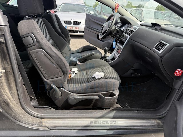 Peugeot 307 cc 1.6i 16v dynamique,2005 - afbeelding 16 van  30