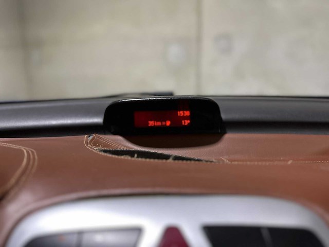 Peugeot 307 cc 2.0-16v 136pk 2005, 67-rg-xg - afbeelding 10 van  16