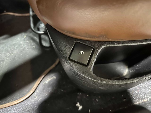 Peugeot 307 cc 2.0-16v 136pk 2005, 67-rg-xg - afbeelding 11 van  16