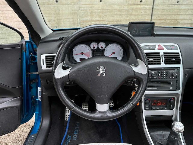 Peugeot 307 coupé cabriolet 2.0-16v 140pk 2006 (origineel-nl), 22-sz-kt - afbeelding 21 van  49