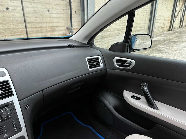 Peugeot 307 coupé cabriolet 2.0-16v 140pk 2006 (origineel-nl), 22-sz-kt - afbeelding 31 van  49