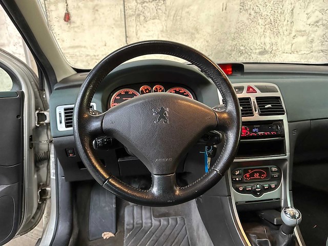 Peugeot 307 sw 1.6 16v 109pk 2003, 98-nl-hn - afbeelding 9 van  36