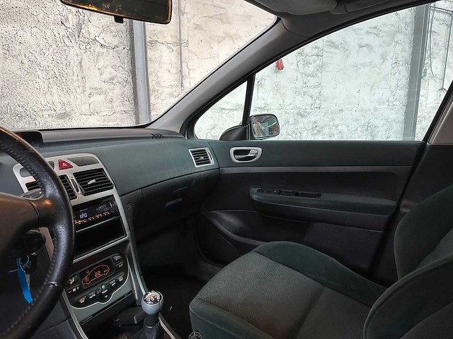 Peugeot 307 sw 1.6 16v 109pk 2003, 98-nl-hn - afbeelding 10 van  36