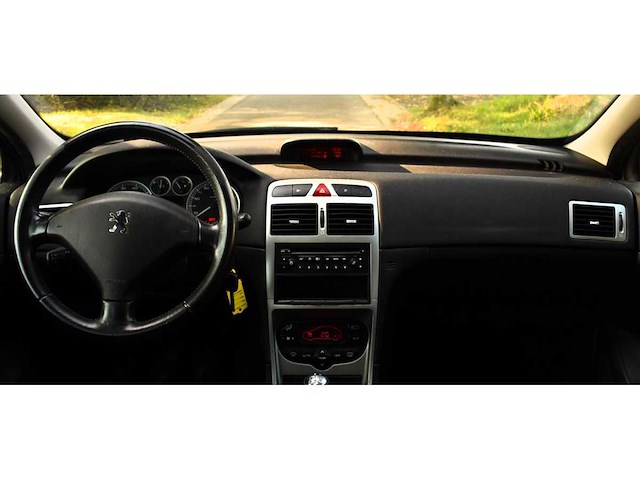 Peugeot 307 sw 2.0 16v premium 2005 - afbeelding 2 van  17