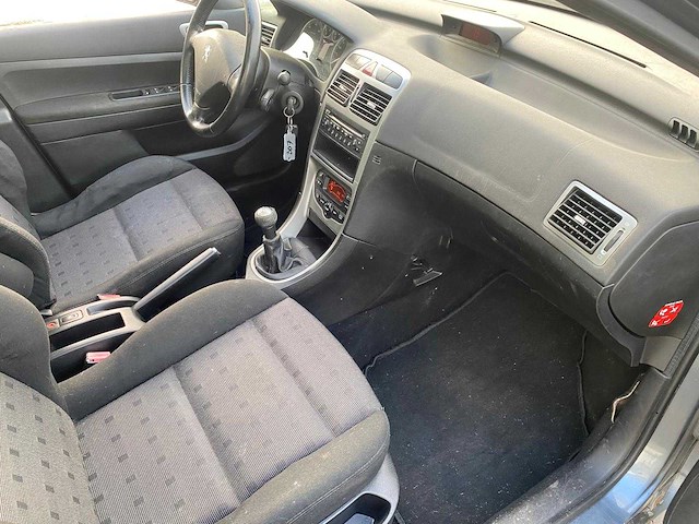 Peugeot 307 sw 2.0 hdi premium 8899 - afbeelding 14 van  18