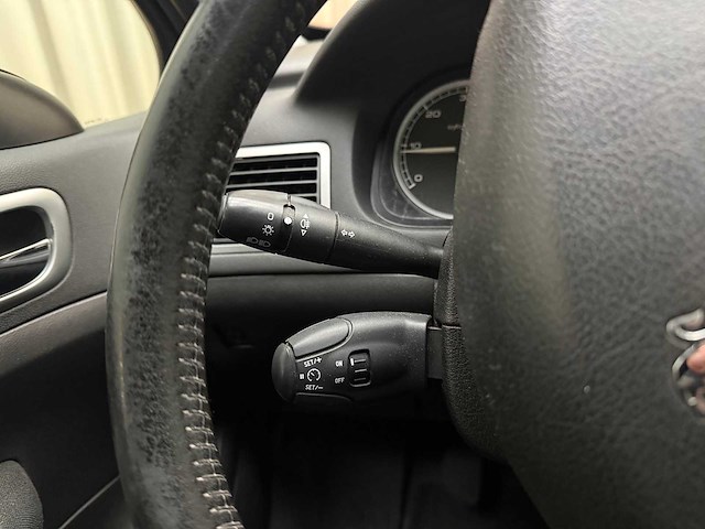 Peugeot 307 sw 2.0 hdif pack 2003 - afbeelding 5 van  14