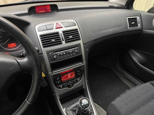 Peugeot 307 sw 2.0 hdif pack 2003 - afbeelding 6 van  14