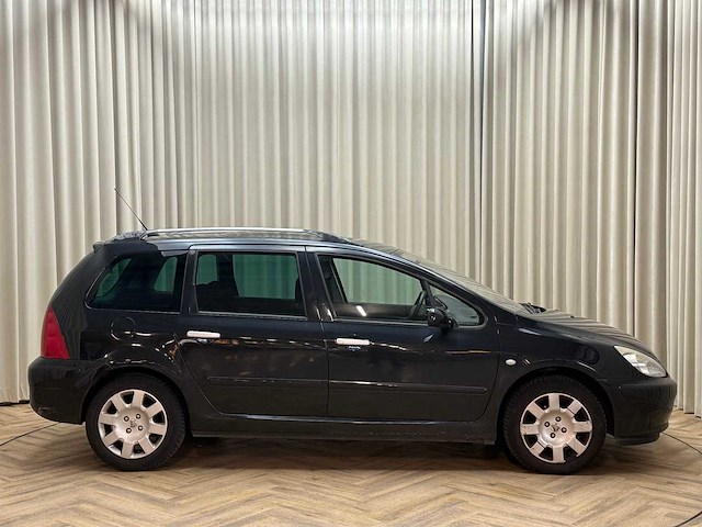 Peugeot 307 sw 2.0 hdif pack 2003 - afbeelding 14 van  14