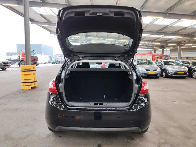 Peugeot 308 1.2 e-thp blue lease; 8-xlt-61 - afbeelding 9 van  13