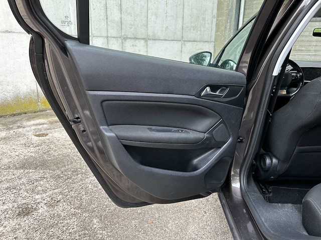 Peugeot 308 1.2 puretech active 110pk 2016, kd-319-f - afbeelding 7 van  13