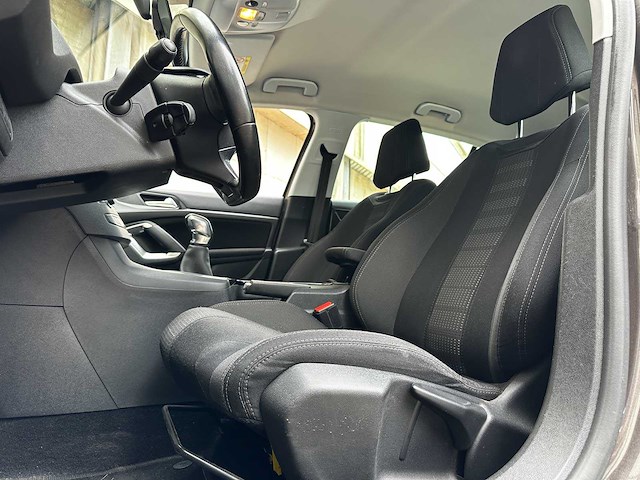Peugeot 308 1.2 puretech active 110pk 2016, kd-319-f - afbeelding 21 van  39