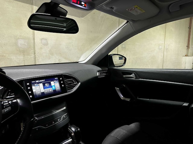 Peugeot 308 1.2 puretech blue lease executive 110pk 2016 (origineel-nl), jj-650-n - afbeelding 11 van  42