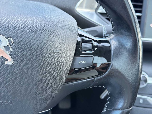 Peugeot 308 1.2 turbo blue lease executive 2016 | jf-909-k i - afbeelding 17 van  27