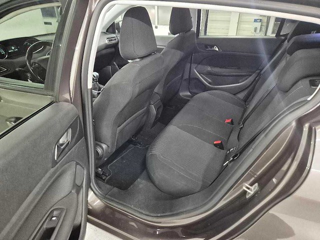 Peugeot 308 1.6 bluehdi blue lease executive 2015 | hp-139-g - afbeelding 19 van  21