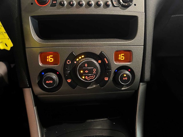 Peugeot 308 1.6 thp xt, 84-gzv-8 - afbeelding 5 van  12
