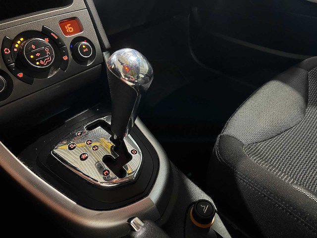 Peugeot 308 1.6 thp xt, 84-gzv-8 - afbeelding 6 van  12
