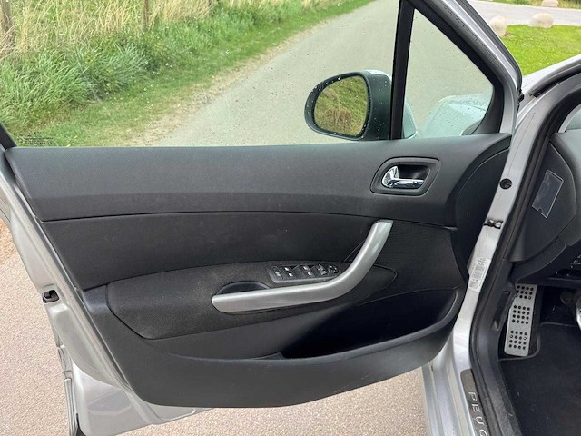 Peugeot 308 1.6 vti sportium lpg-g3,23-psp-9 - afbeelding 2 van  9