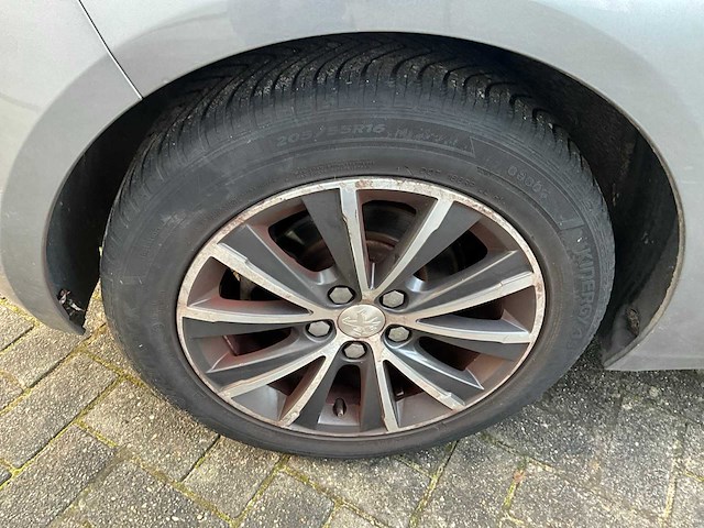 Peugeot 308 personenauto - afbeelding 29 van  40