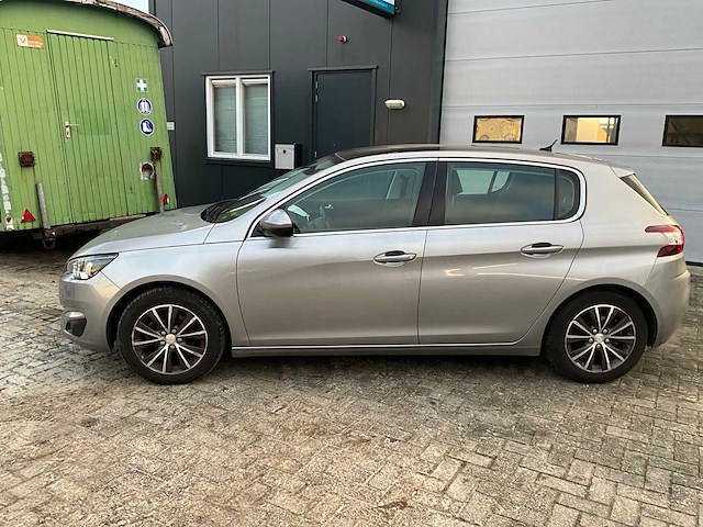 Peugeot 308 personenauto - afbeelding 36 van  40