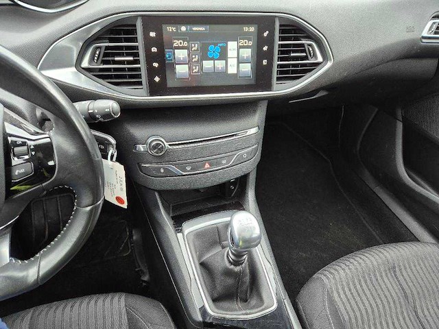 Peugeot 308 sw 1.2 blue lease executive; 2-xjk-99 - afbeelding 3 van  14