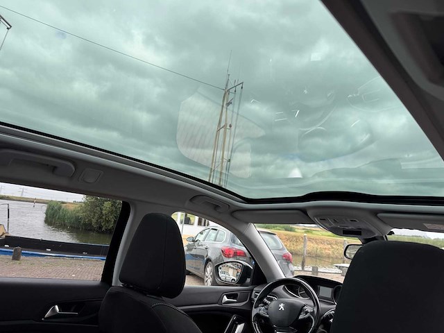 Peugeot 308 sw 1.2 puret.blue l. ex *td-547-f - afbeelding 8 van  31