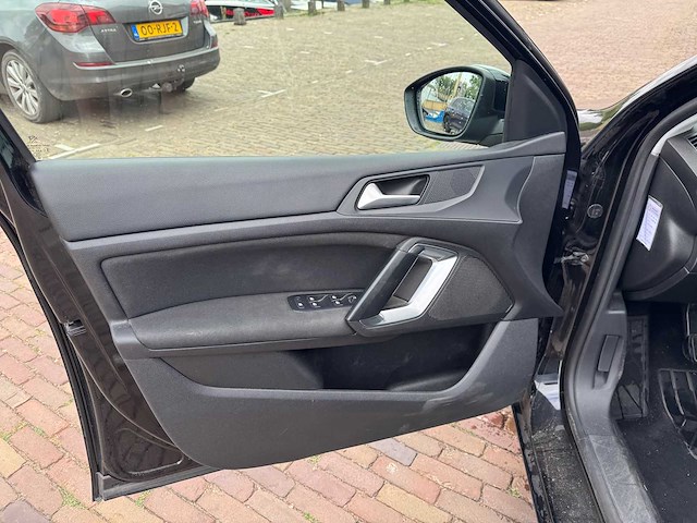 Peugeot 308 sw 1.2 puret.blue l. ex *td-547-f - afbeelding 14 van  31