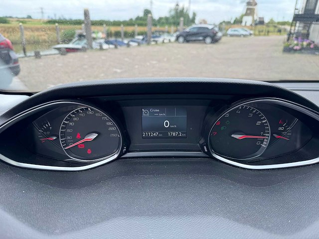Peugeot 308 sw 1.2 puret.blue l. ex *td-547-f - afbeelding 17 van  31