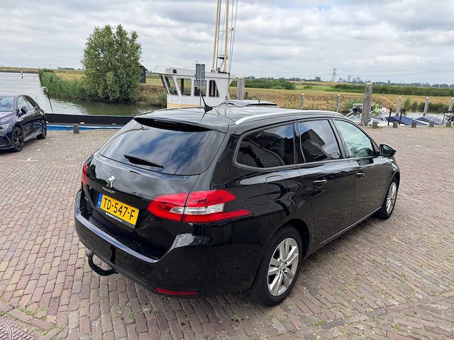 Peugeot 308 sw 1.2 puret.blue l. ex *td-547-f - afbeelding 28 van  31
