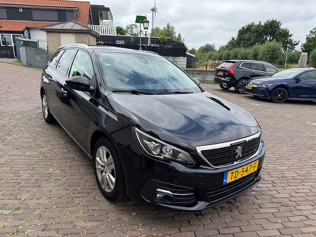 Peugeot 308 sw 1.2 puret.blue l. ex *td-547-f - afbeelding 29 van  31