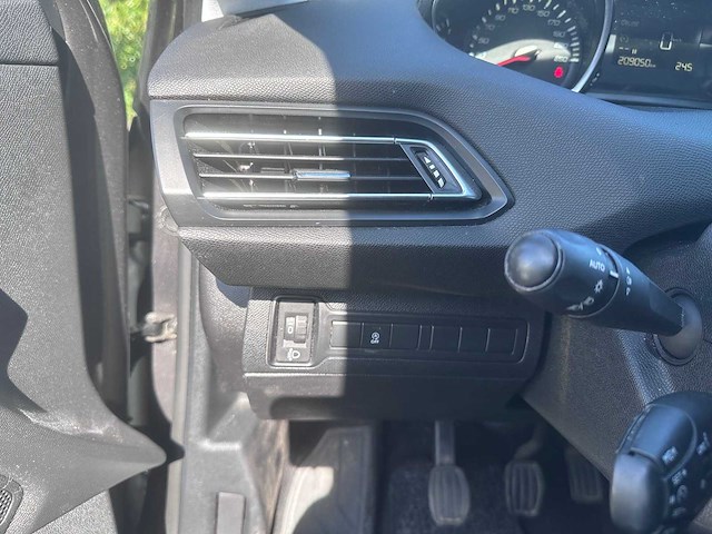 Peugeot 308 sw 1.2 puret.blue l. pr tv-616-j 2017 - afbeelding 7 van  12