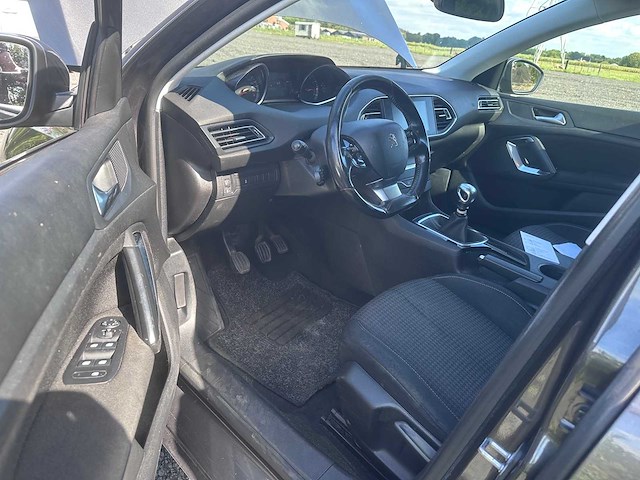 Peugeot 308 sw 1.2 puret.blue l. pr tv-616-j 2017 - afbeelding 4 van  12