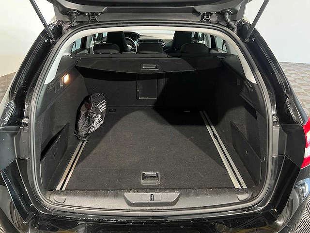 Peugeot 308 sw 1.2 puret.blue l. premium, kz-942-l - afbeelding 6 van  16