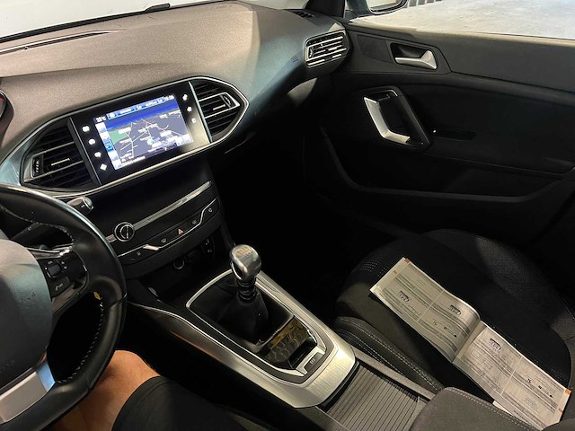 Peugeot 308 sw 1.2 puret.blue l. premium, kz-942-l - afbeelding 13 van  16
