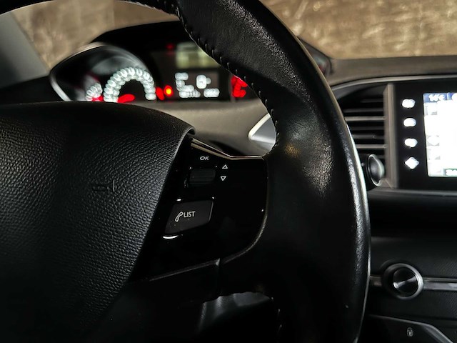 Peugeot 308 sw 1.2 puretech blue lease executive 110pk 2016 (origineel-nl), jt-458-p - afbeelding 14 van  38
