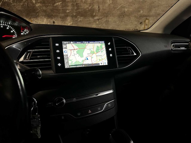 Peugeot 308 sw 1.2 puretech blue lease executive 110pk 2016 (origineel-nl), jt-458-p - afbeelding 19 van  38