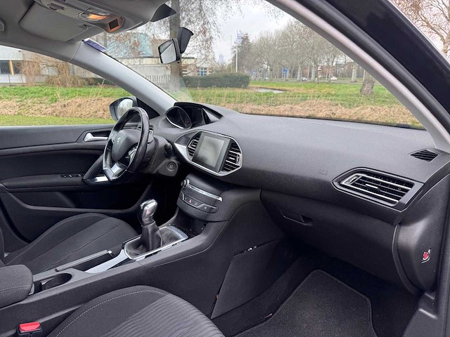 Peugeot 308 sw 1.2 puretech blue lease, gt-209-s - afbeelding 12 van  16