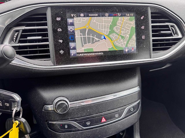 Peugeot 308 sw 1.2 puretech blue lease; gt-209-s - afbeelding 1 van  7