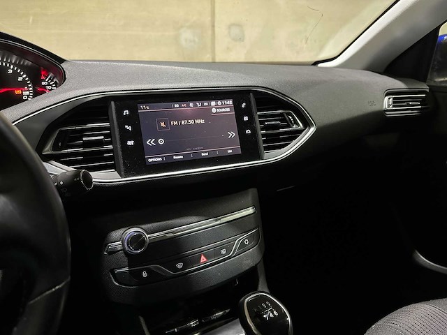 Peugeot 308 sw 1.2 puretech blue lease premium 5d 131pk 2020 (origineel-nl), h-199-pd - afbeelding 18 van  40