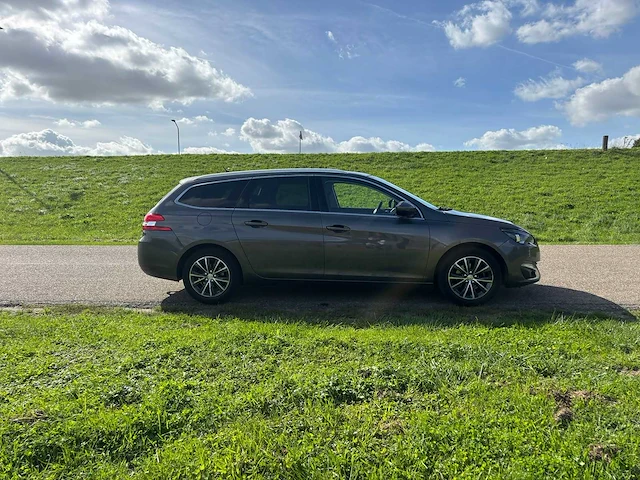 Peugeot 308 sw 1.2 puretech blue lease premium | jh-125-d i - afbeelding 8 van  14