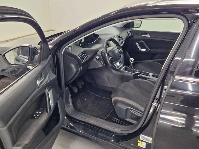 Peugeot 308 sw 1.2 puretech style * gg-284-s - afbeelding 8 van  23