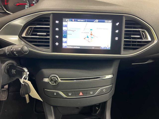 Peugeot 308 sw 1.2 puretech style; kb-735-h - afbeelding 6 van  16